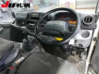 TOYOTA DYNA