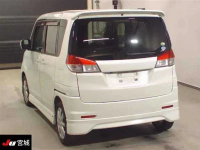 MITSUBISHI DELICA D2