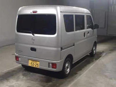 NISSAN CLIPPER VAN