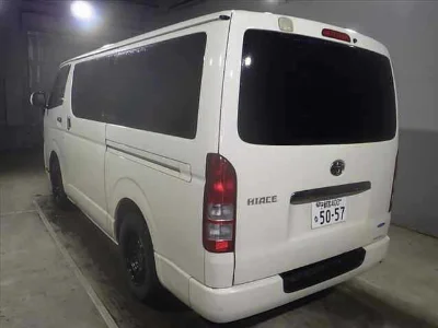 TOYOTA REGIUS VAN