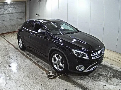 MERCEDES BENZ GLA