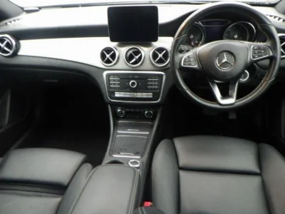 MERCEDES BENZ GLA