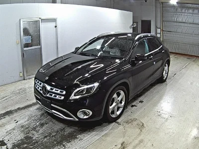 MERCEDES BENZ GLA