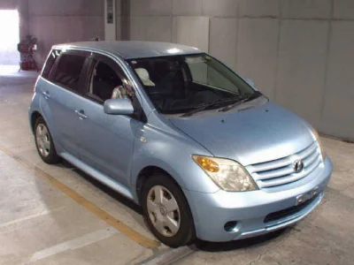 TOYOTA IST