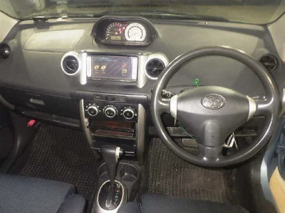 TOYOTA IST