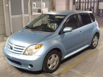 TOYOTA IST