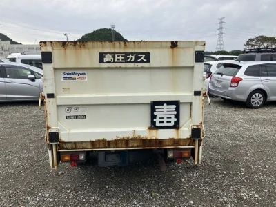 TOYOTA DYNA