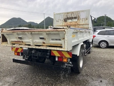 MITSUBISHI FUSO FIGHTER