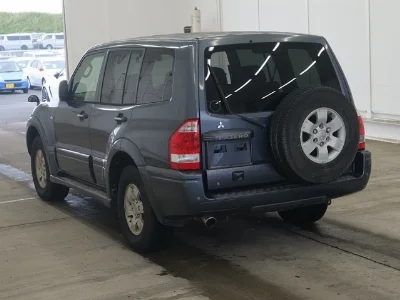 MITSUBISHI PAJERO