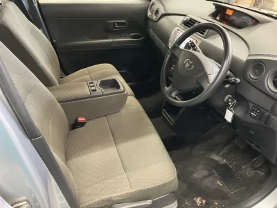 TOYOTA BB