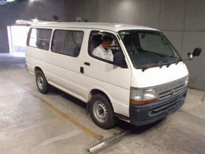 TOYOTA HIACE