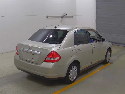 NISSAN TIIDA LATIO