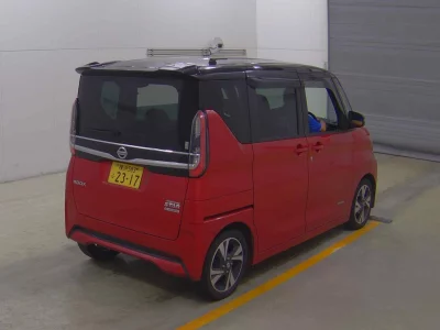 NISSAN ROOX