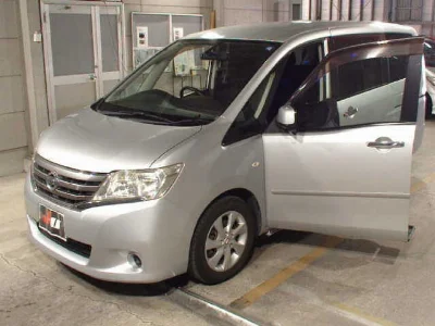NISSAN SERENA