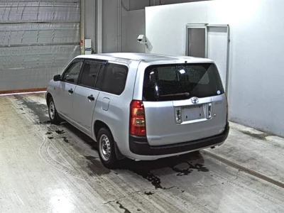 TOYOTA SUCCEED