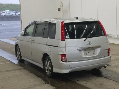 TOYOTA ISIS