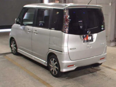 NISSAN ROOX