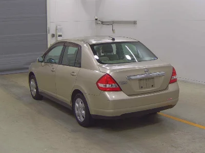 NISSAN TIIDA LATIO