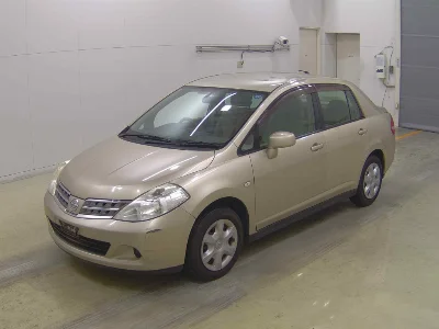 NISSAN TIIDA LATIO