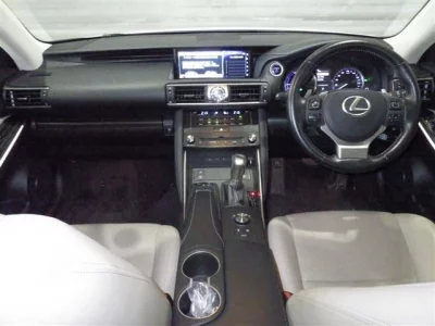 LEXUS IS