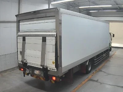 MITSUBISHI FUSO FIGHTER