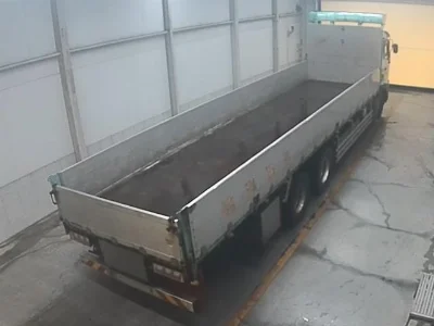 NISSAN UD