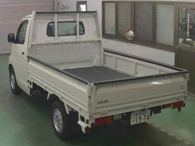 TOYOTA LITE ACE TRUCK