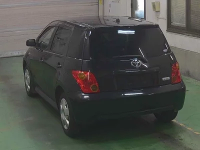TOYOTA IST