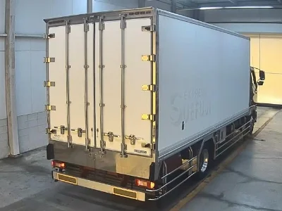 MITSUBISHI FUSO FIGHTER