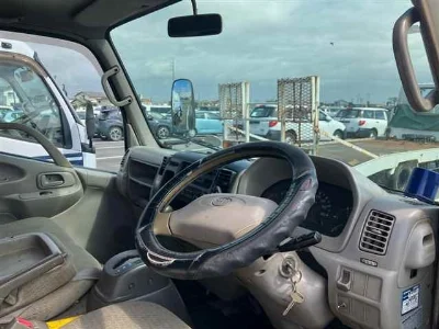 TOYOTA DYNA