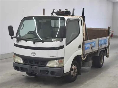 TOYOTA DYNA