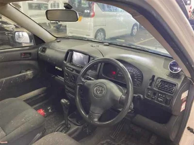 TOYOTA SUCCEED