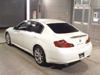 NISSAN SKYLINE