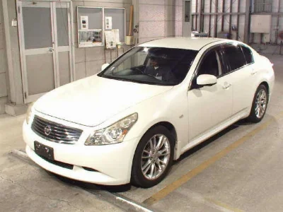 NISSAN SKYLINE