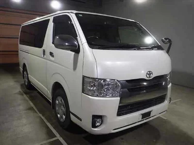TOYOTA REGIUS VAN