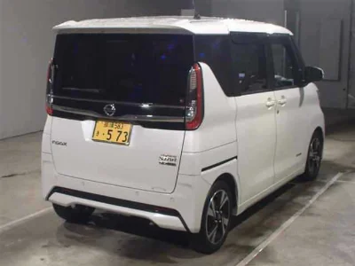 NISSAN ROOX