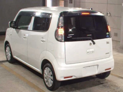 SUZUKI MRWAGON