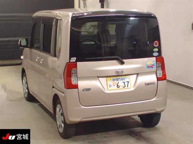 Daihatsu Tanto  с аукциона в Японии