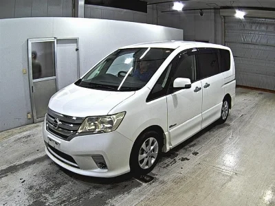 NISSAN SERENA