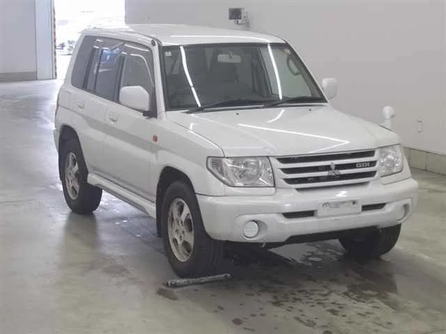 Mitsubishi Pajero iO  с аукциона в Японии