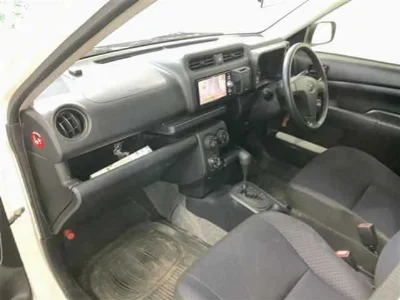 TOYOTA SUCCEED