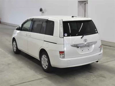 TOYOTA ISIS