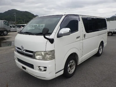 TOYOTA HIACE VAN