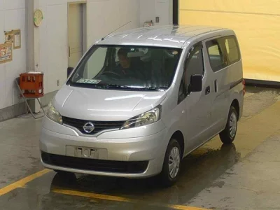 NISSAN NV200