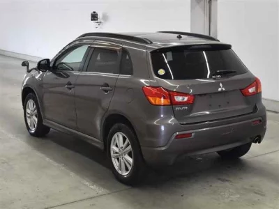 MITSUBISHI RVR