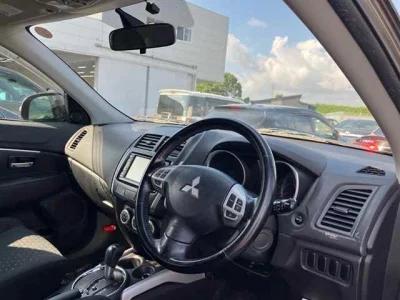 MITSUBISHI RVR
