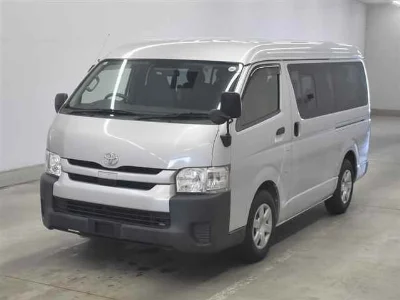 TOYOTA HIACE