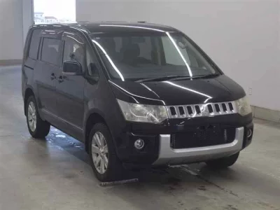 MITSUBISHI DELICA D5