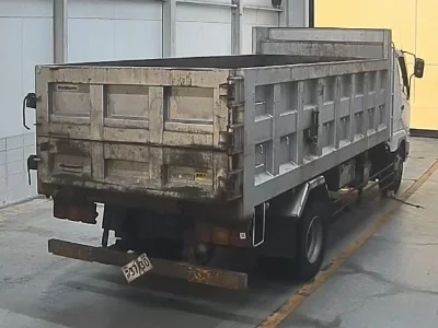 MITSUBISHI FUSO FIGHTER