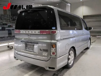 NISSAN ELGRAND